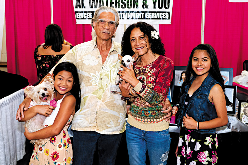 MW-PAINA-090818-CELEBS-AND-PETS-AC-04