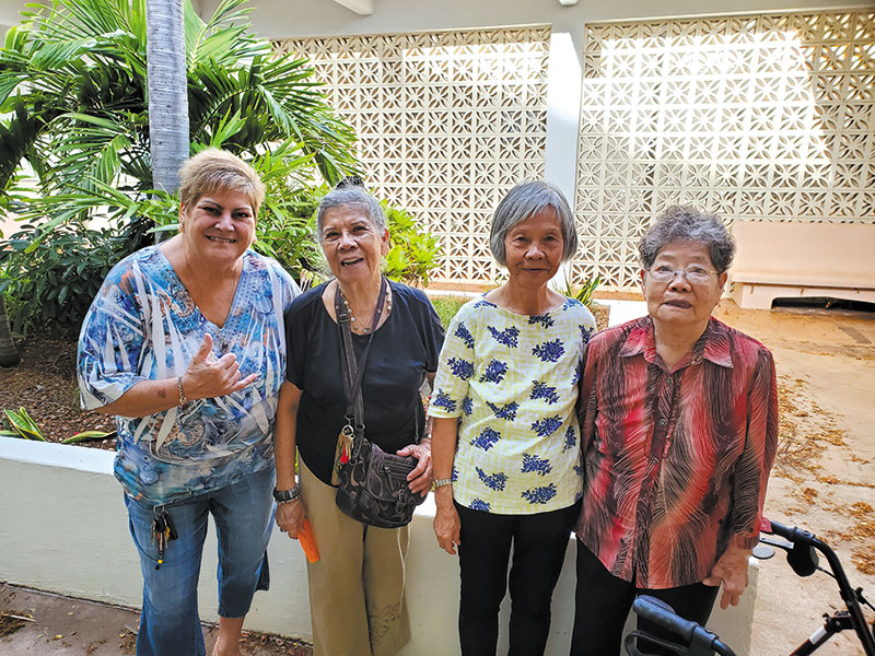 08-MW-Paina-112419-Senior-Thanksgiving-10